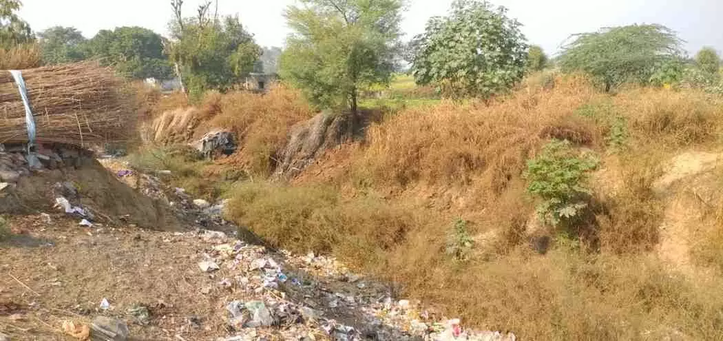 Illegal sand mining is rampant in the Banganga River, Illegal sand mining is rampant in the Banganga River,