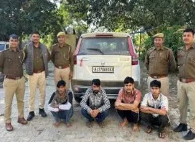 Four fraudsters arrested along with Scorpio Four fraudsters arrested along with Scorpio