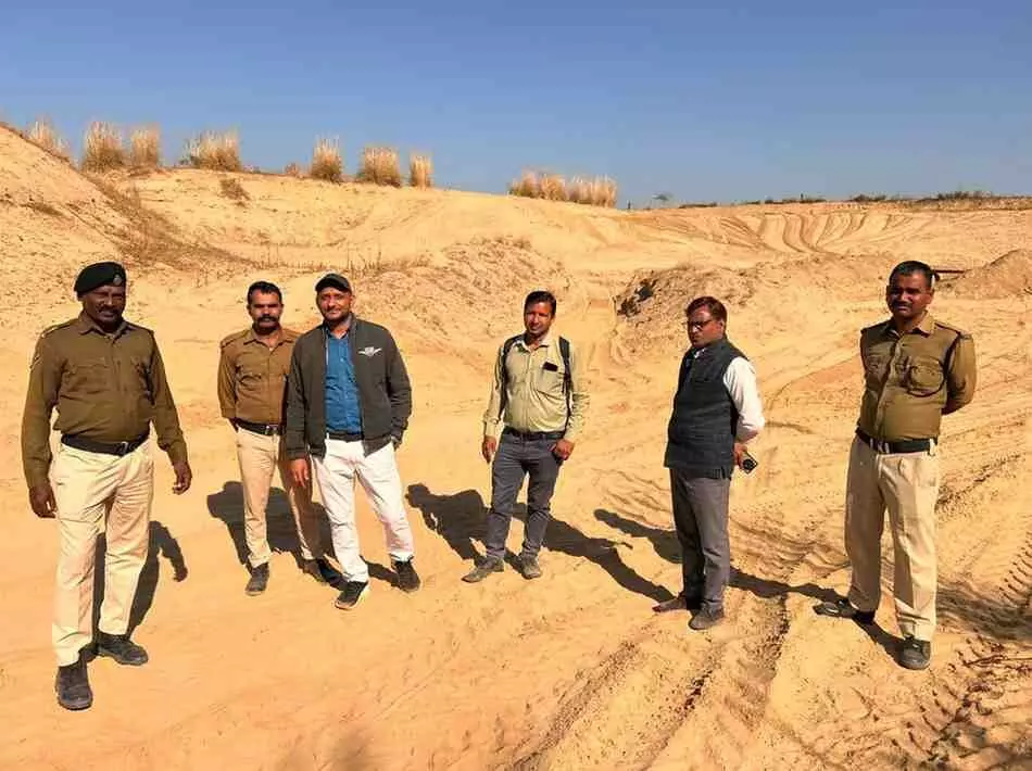 Administration cracks down on illegal mining in Bhusavars Banganga River; Administration cracks down on illegal mining in Bhusavars Banganga River;