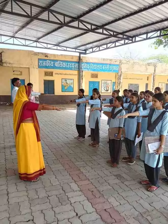 Girl students pledge to prevent child marriage, a step towards women empowerment Girl students pledge to prevent child marriage, a step towards women empowerment