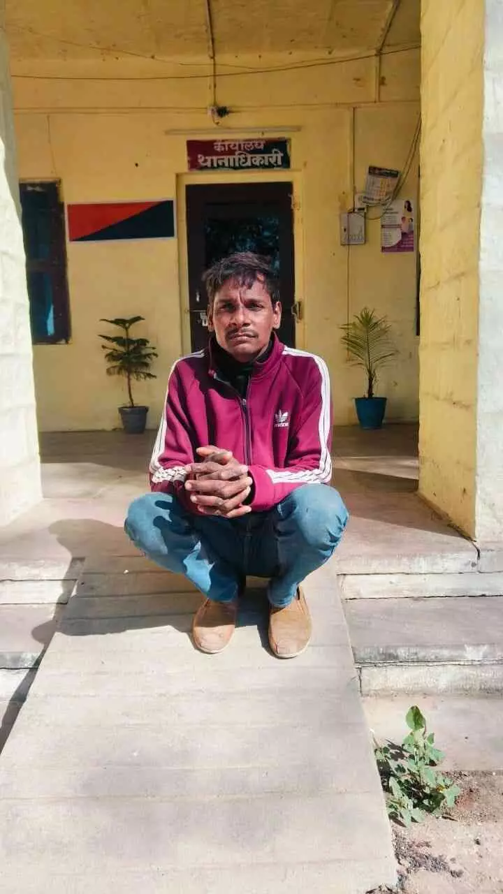 Man arrested with 53 bottles of illicit liquor from Ummedpura stand, police investigating
