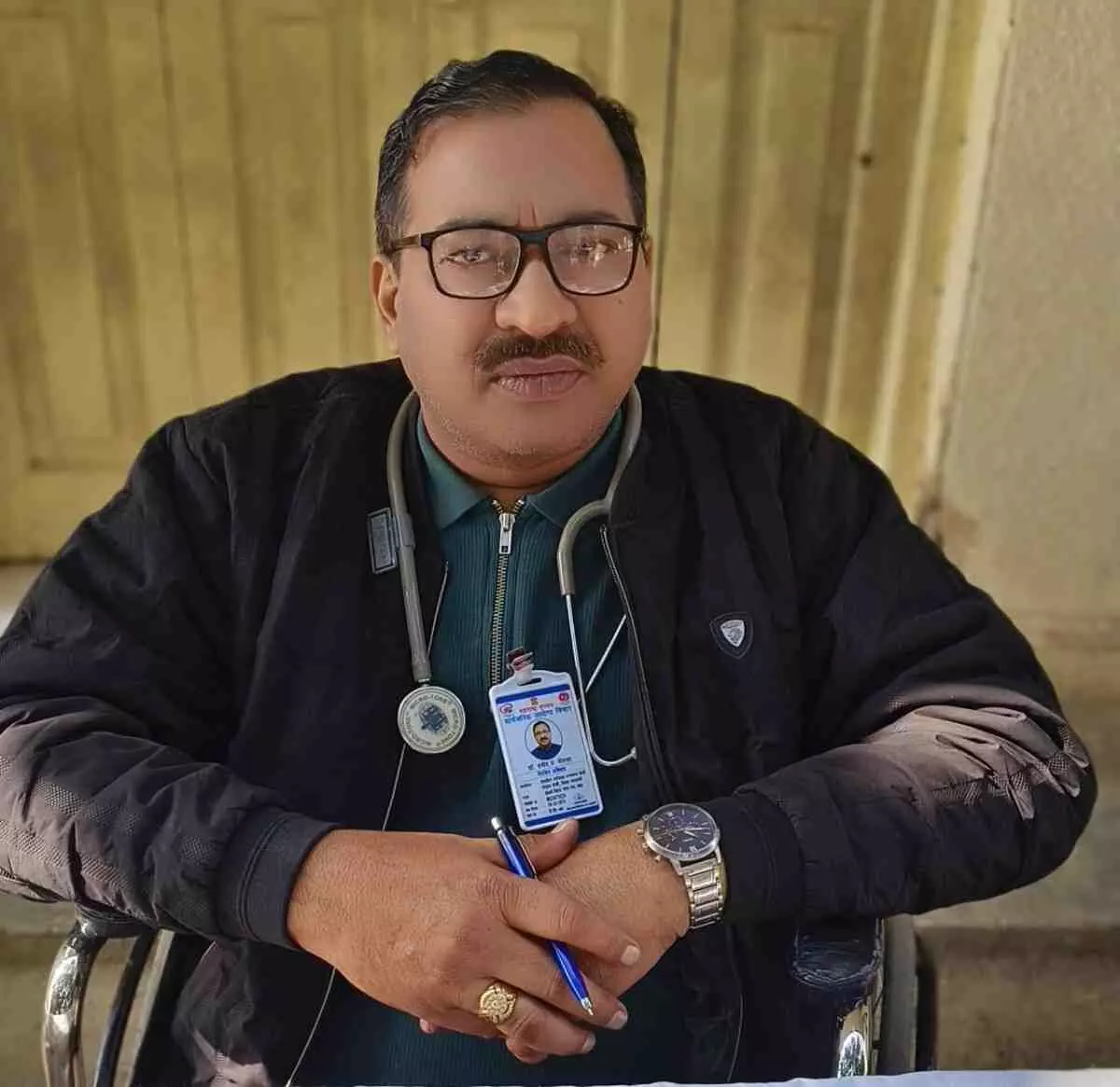 Amravati: A pledge to serve on birthday—a blood donation camp organized at Morshi Sub-District Hospital under the leadership of Dr. Pramod Potdar