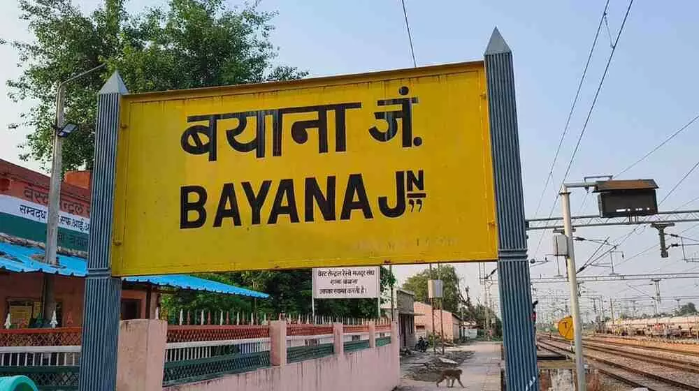 TTE slaps passenger on Patna-Ahmedabad Azimbad Express, commotion erupts at Bayana station