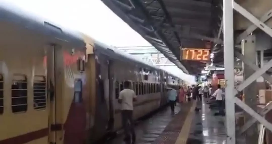 Major revelation of illegal vending in trains:
