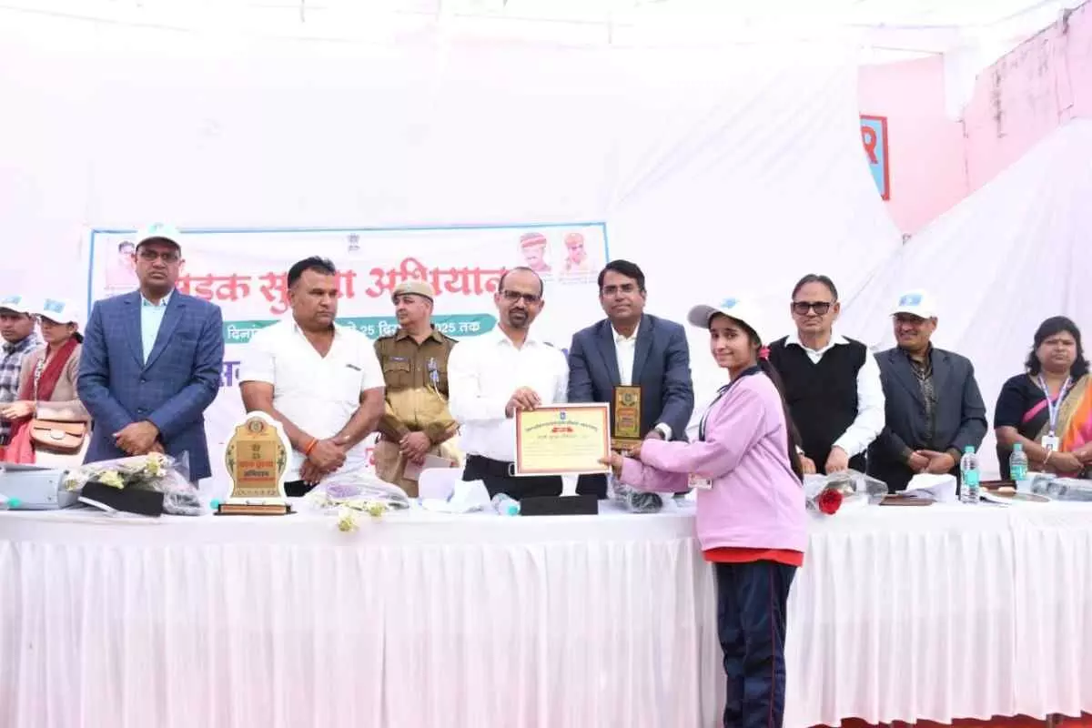 Road Safety Campaign in Sawai Madhopur: Awareness and pledge at district level programme