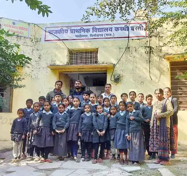 Winter relief for slum school children: Free sweater distribution Winter relief for slum school children: Free sweater distribution