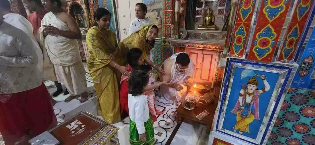 the eternal lamp, Sadhvishree expressed the significance of human life. the eternal lamp, Sadhvishree expressed the significance of human life.