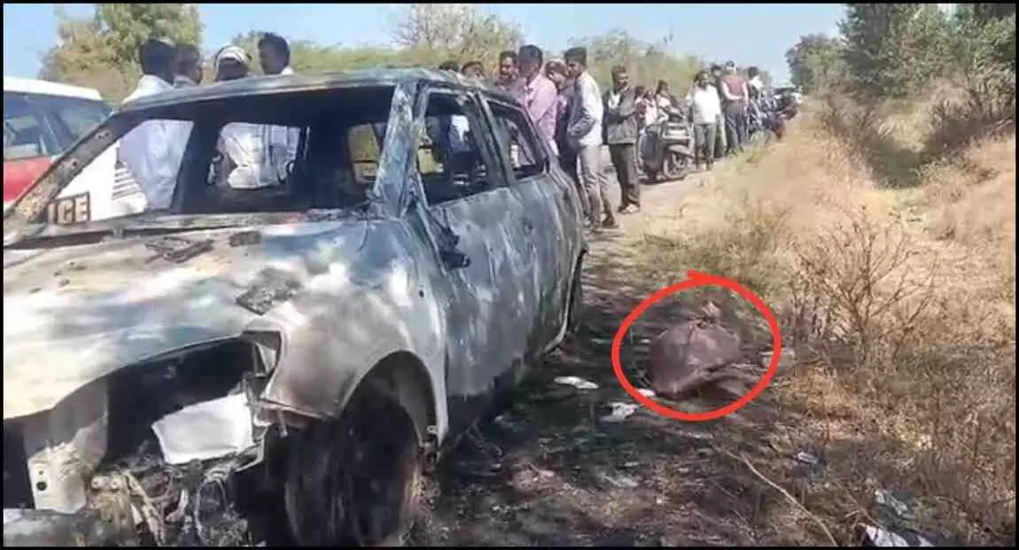 A shocking murder in Ausa: A man was tied in a sack and burned alive in a car, his body reduced to ashes. A shocking murder in Ausa: A man was tied in a sack and burned alive in a car, his body reduced to ashes.