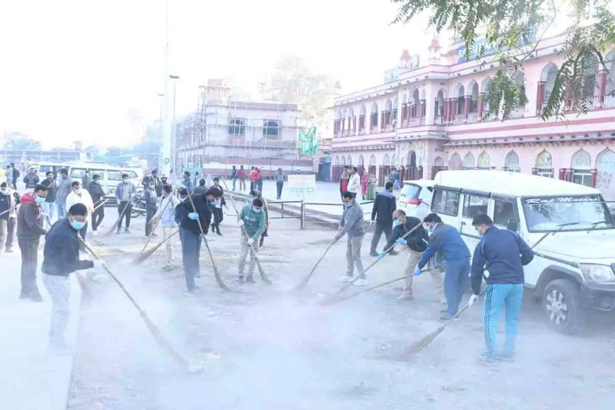 Historic Shramdaan took place at Sawai Madhopur Railway Station Historic Shramdaan took place at Sawai Madhopur Railway Station
