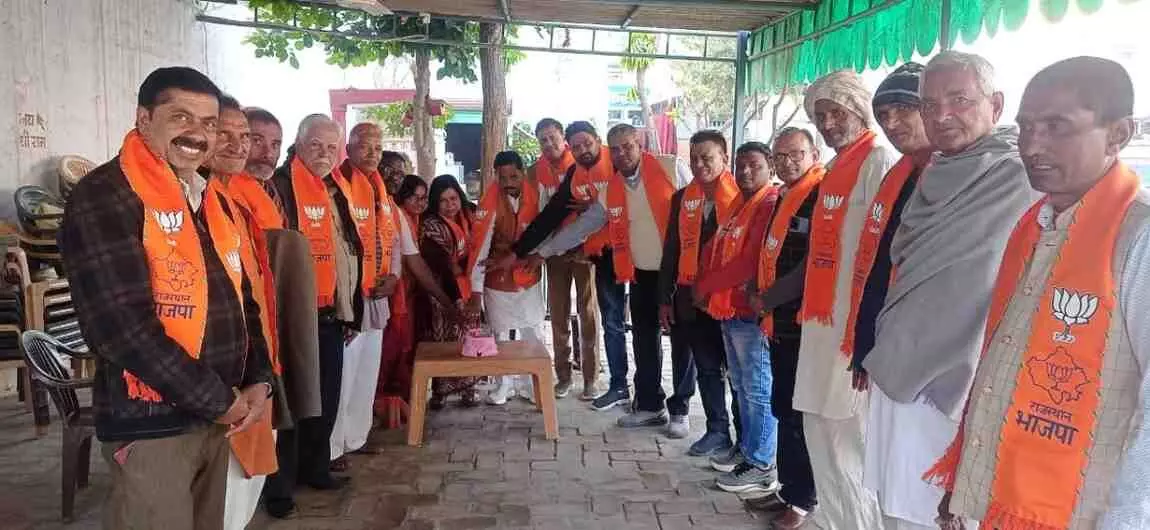 BJP workers and social workers celebrated the 59th birthday