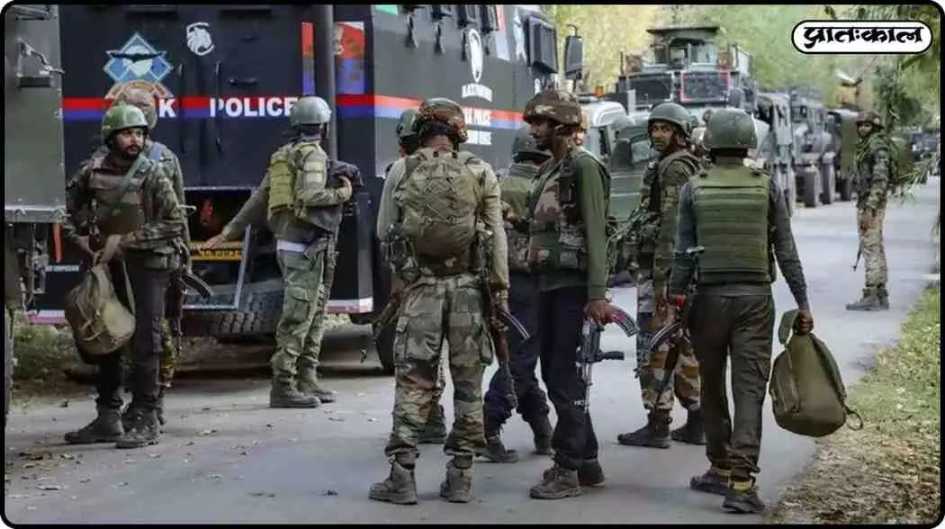 Militants surrounded in Udhampur; Army and police launch intensive search, security alert for civilians Militants surrounded in Udhampur; Army and police launch intensive search, security alert for civilians