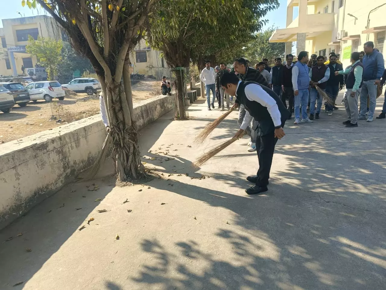 a massive cleanliness drive was carried out in government offices in Deeg district