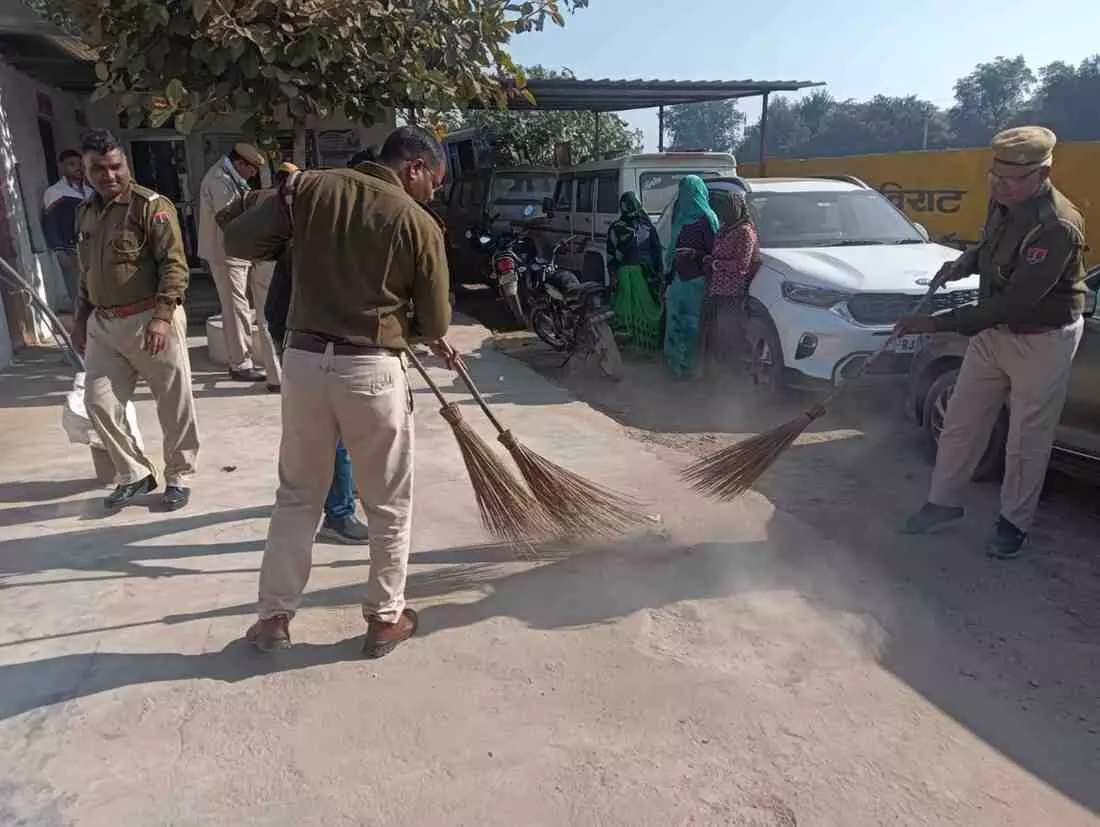 Cleanliness drive carried out in Kherli Mod police station