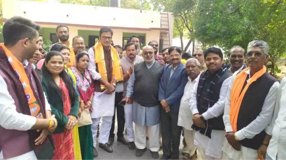 Former opposition leader Rajendra Rathod received a grand welcome in Salumber,