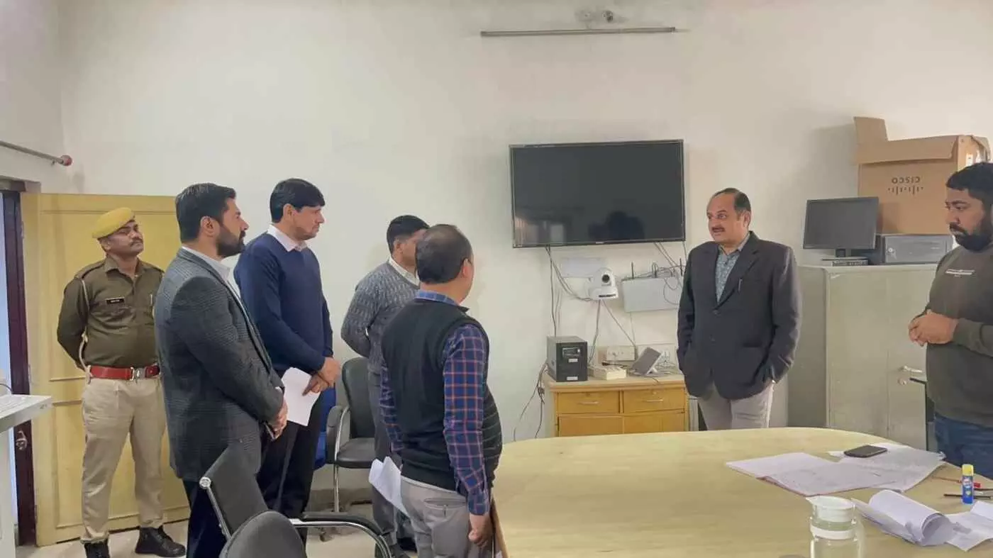 District Collector conducts surprise inspection of urban and rural service camps District Collector conducts surprise inspection of urban and rural service camps