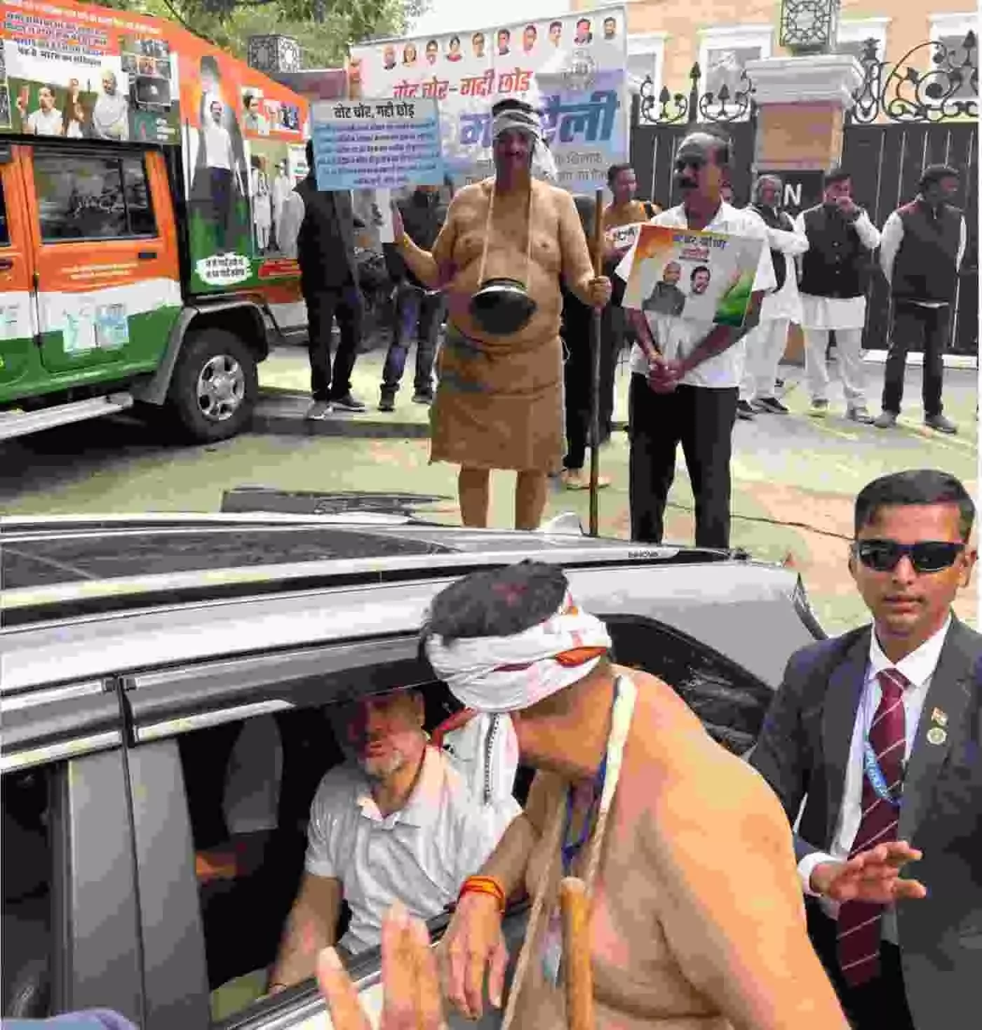 The message of vote thieves leave the throne resonated in Delhi politics, The message of vote thieves leave the throne resonated in Delhi politics,