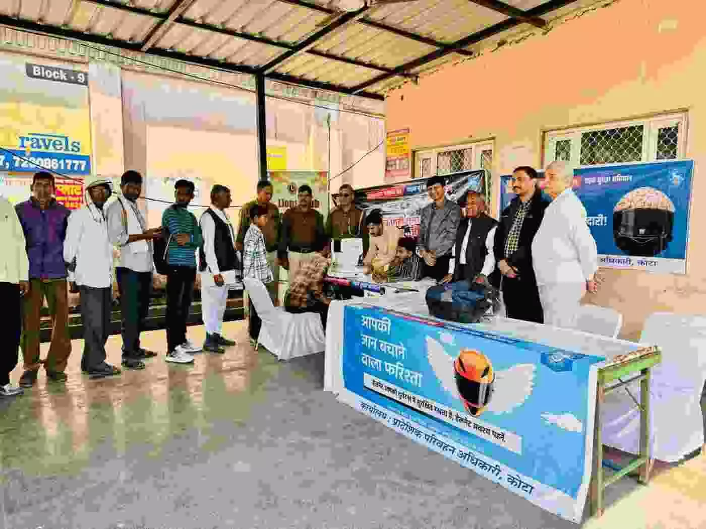 Road Safety Fortnight in Kota: Drivers made aware by checking for eye defects Road Safety Fortnight in Kota: Drivers made aware by checking for eye defects
