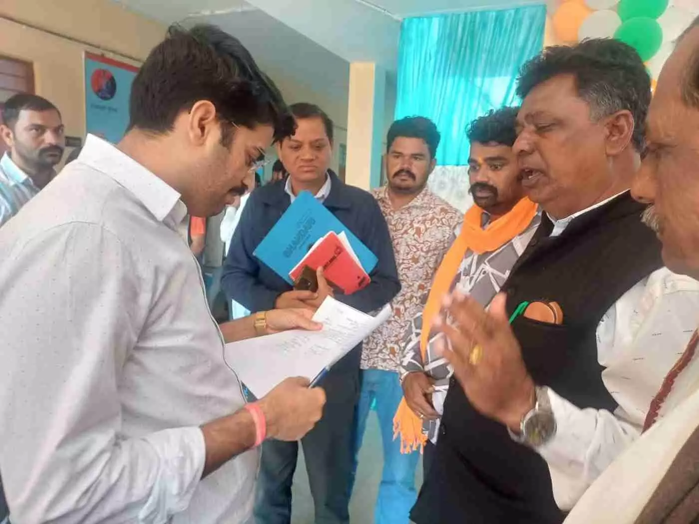 Villagers are furious over the increasing incidents of theft in Salumbhar,