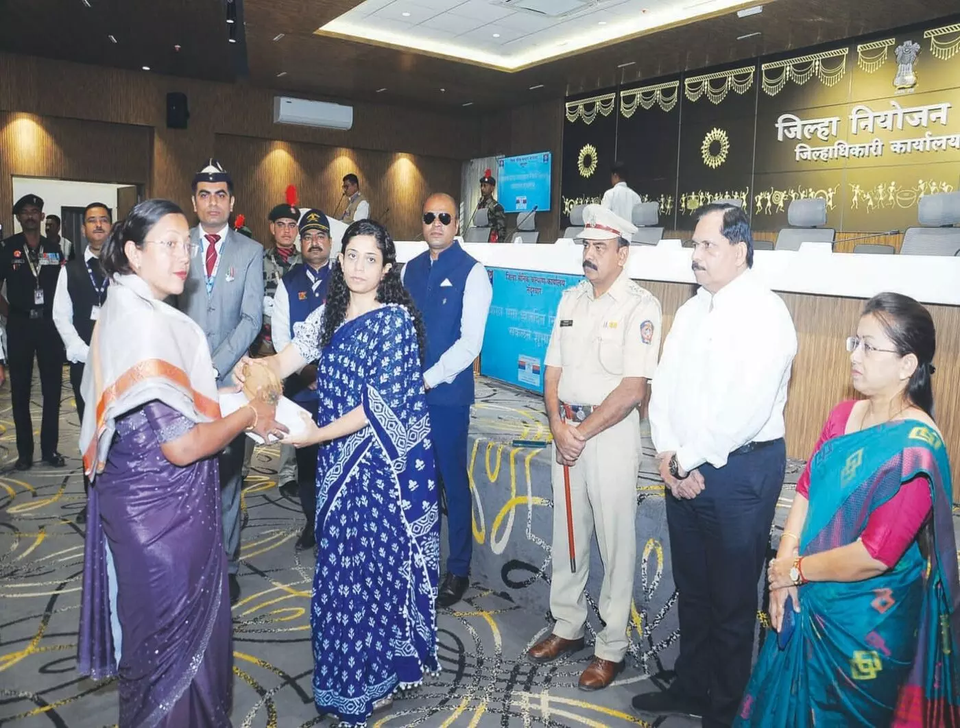 Nandurbars pledge to honor soldiers: Announcement to exceed Flag Day Fund target