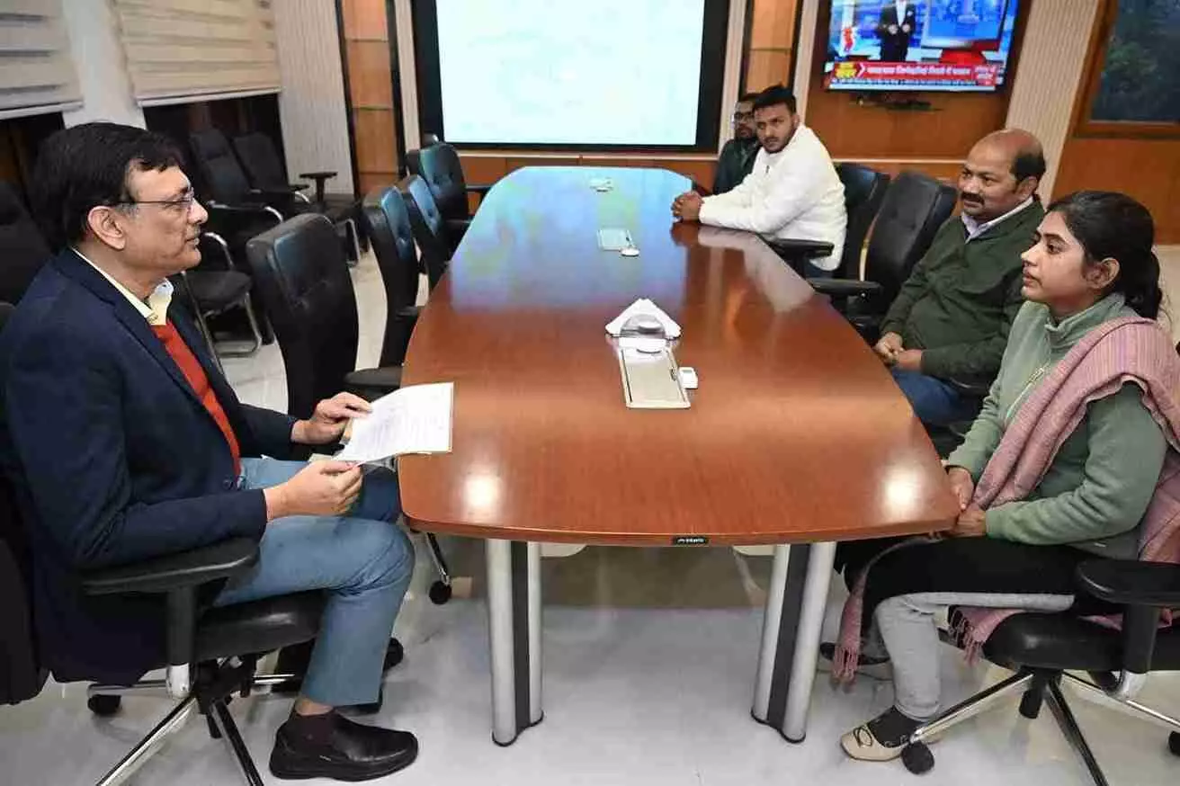 Railway employees discussed their problems with the General Manager Railway employees discussed their problems with the General Manager