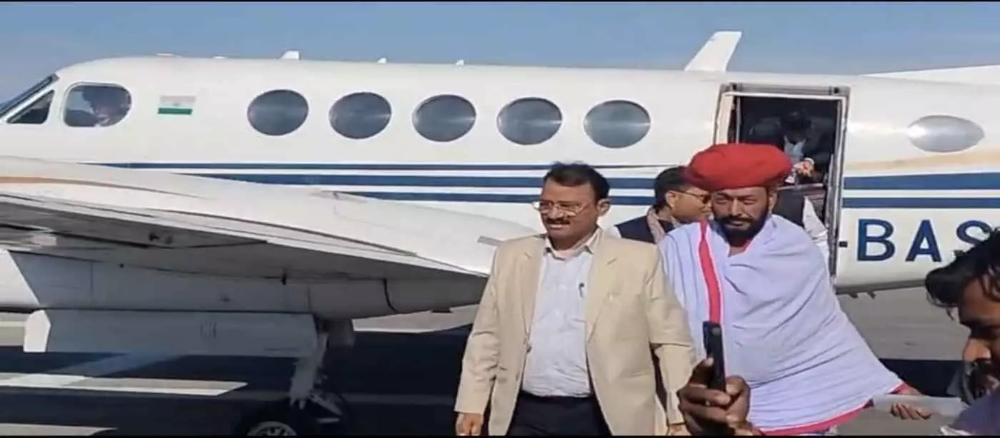 Deputy CM Premchand Bairwa arrives at Sirohi airstrip Deputy CM Premchand Bairwa arrives at Sirohi airstrip