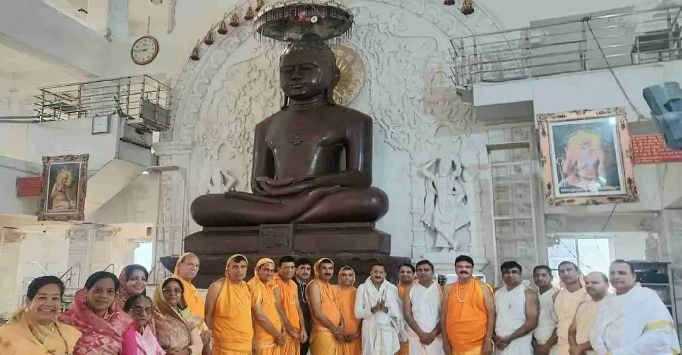 Shri Adinath Digambar Jain Trikal Chaubisi Punyaudaya Atishay Kshetra Nasiyan Ji Dadabari Kota
