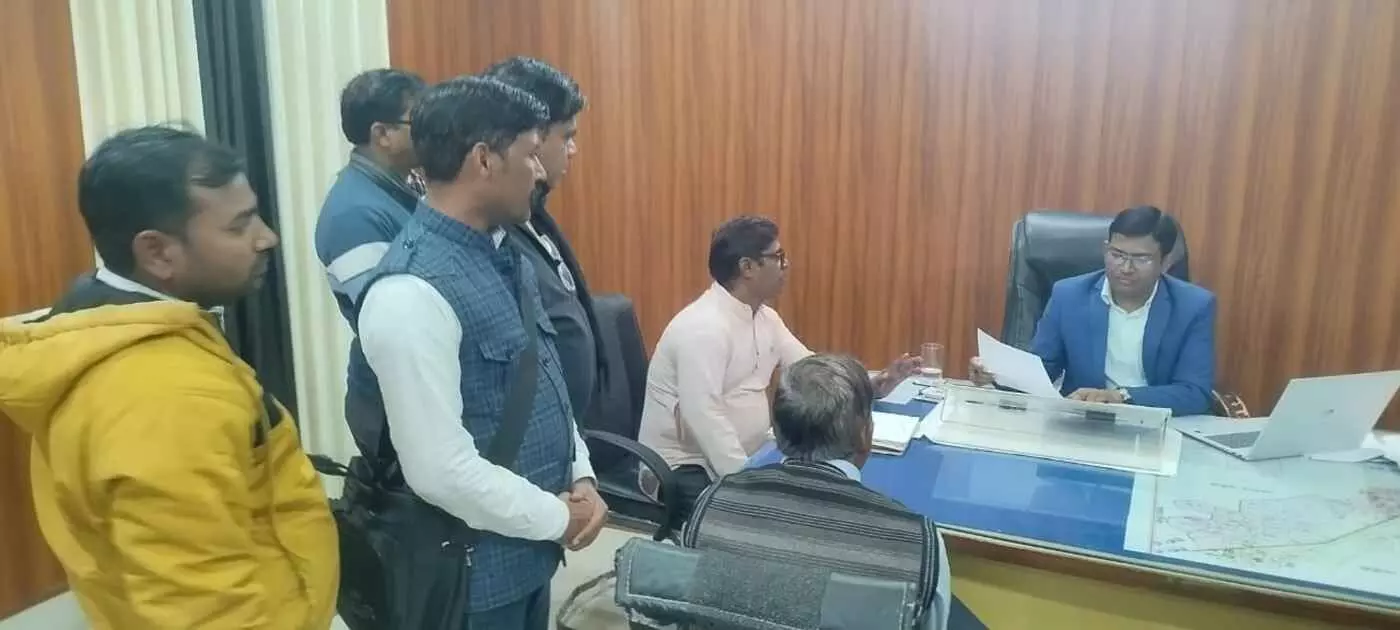 Demand to keep BLOs free from caste census Demand to keep BLOs free from caste census