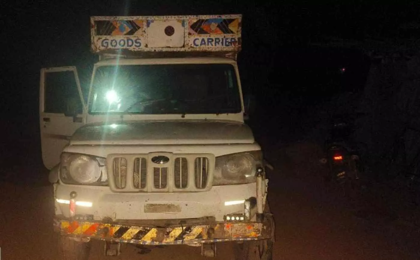 Pickup vehicle loaded with Khair wood seized in Sitamata Wildlife Sanctuary Pickup vehicle loaded with Khair wood seized in Sitamata Wildlife Sanctuary