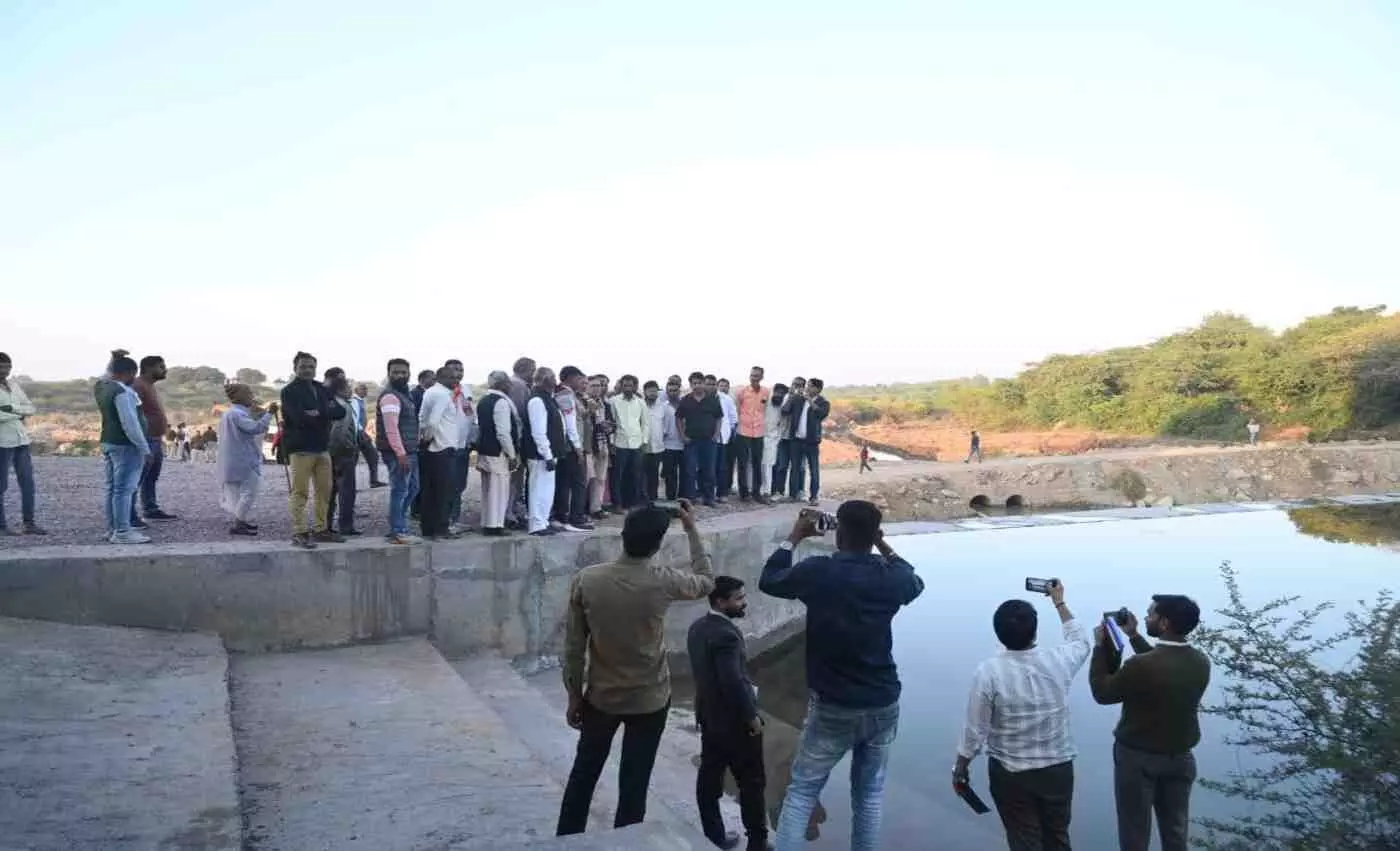 Energy Minister Hiralal Nagar inaugurated the anicut in Digod and inspected its quality.