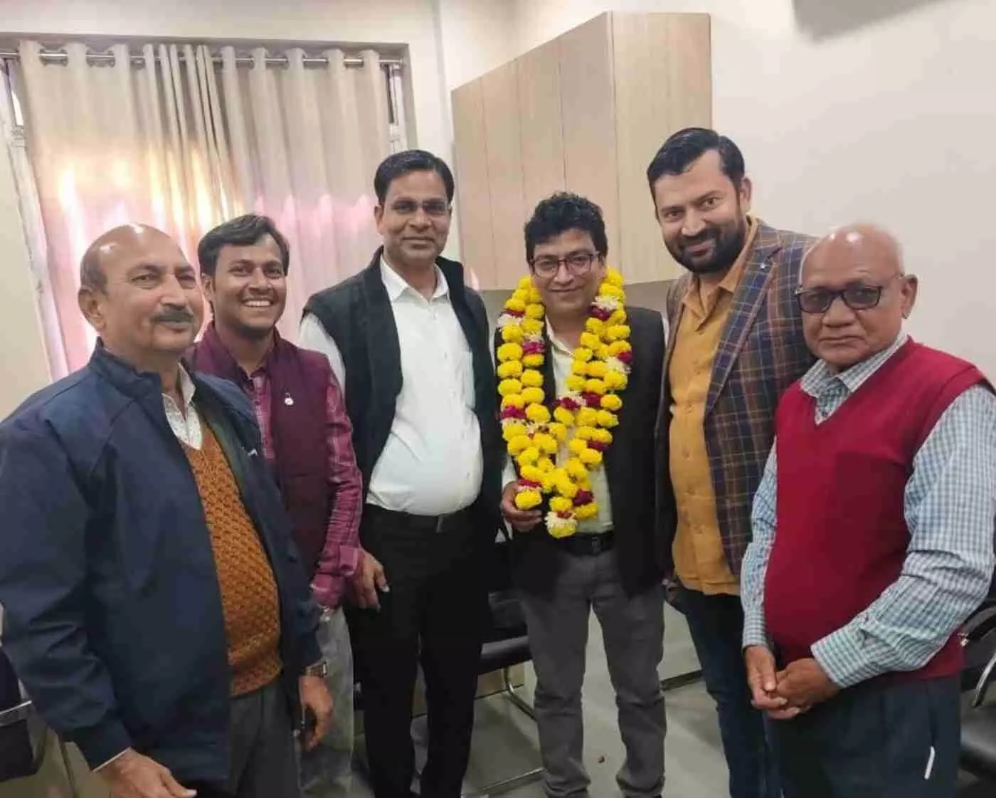 felicitated Jeevandhar Jain and expressed gratitude for his development work felicitated Jeevandhar Jain and expressed gratitude for his development work