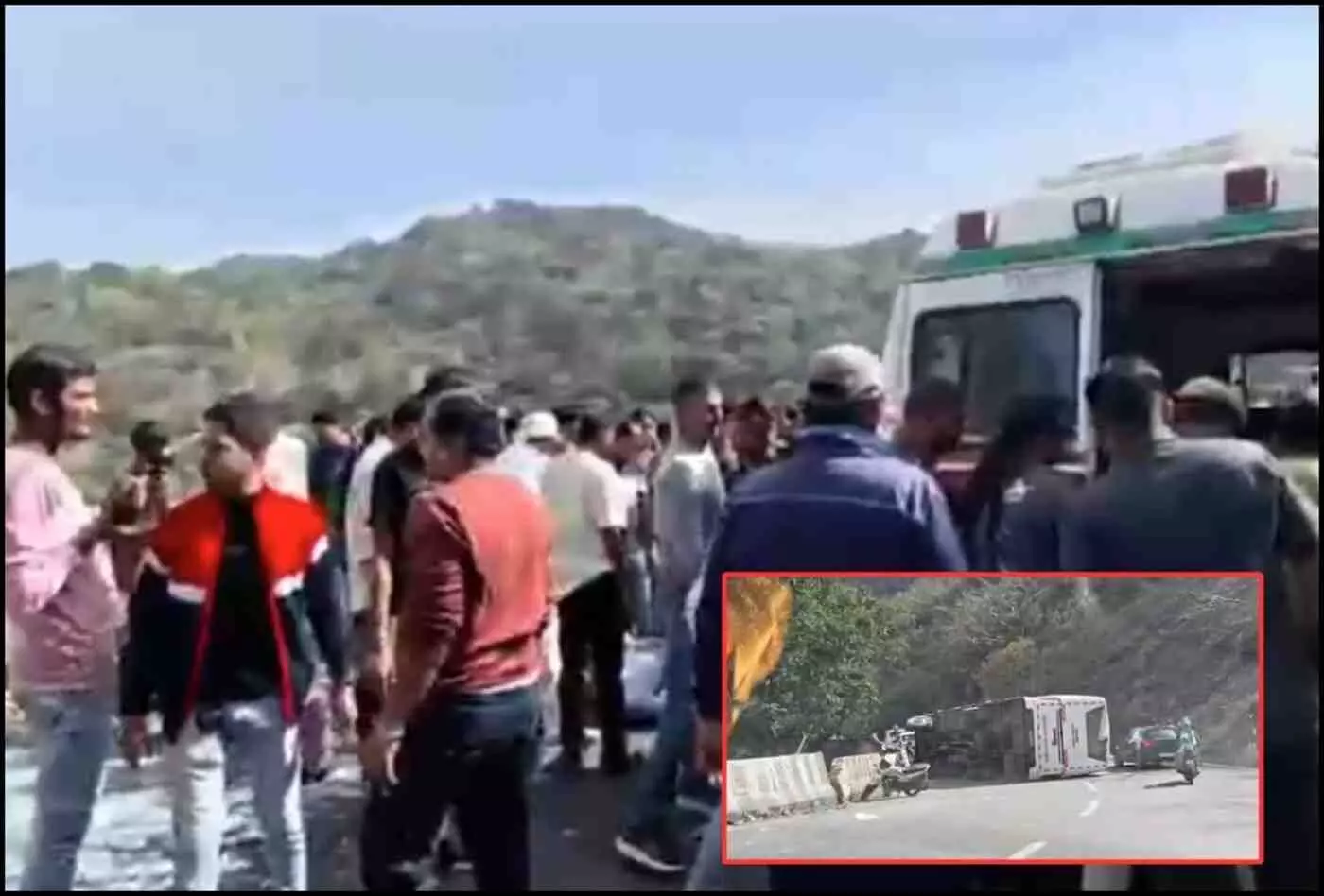 Horrific road accident on Mount Abu-Abu Road road Horrific road accident on Mount Abu-Abu Road road