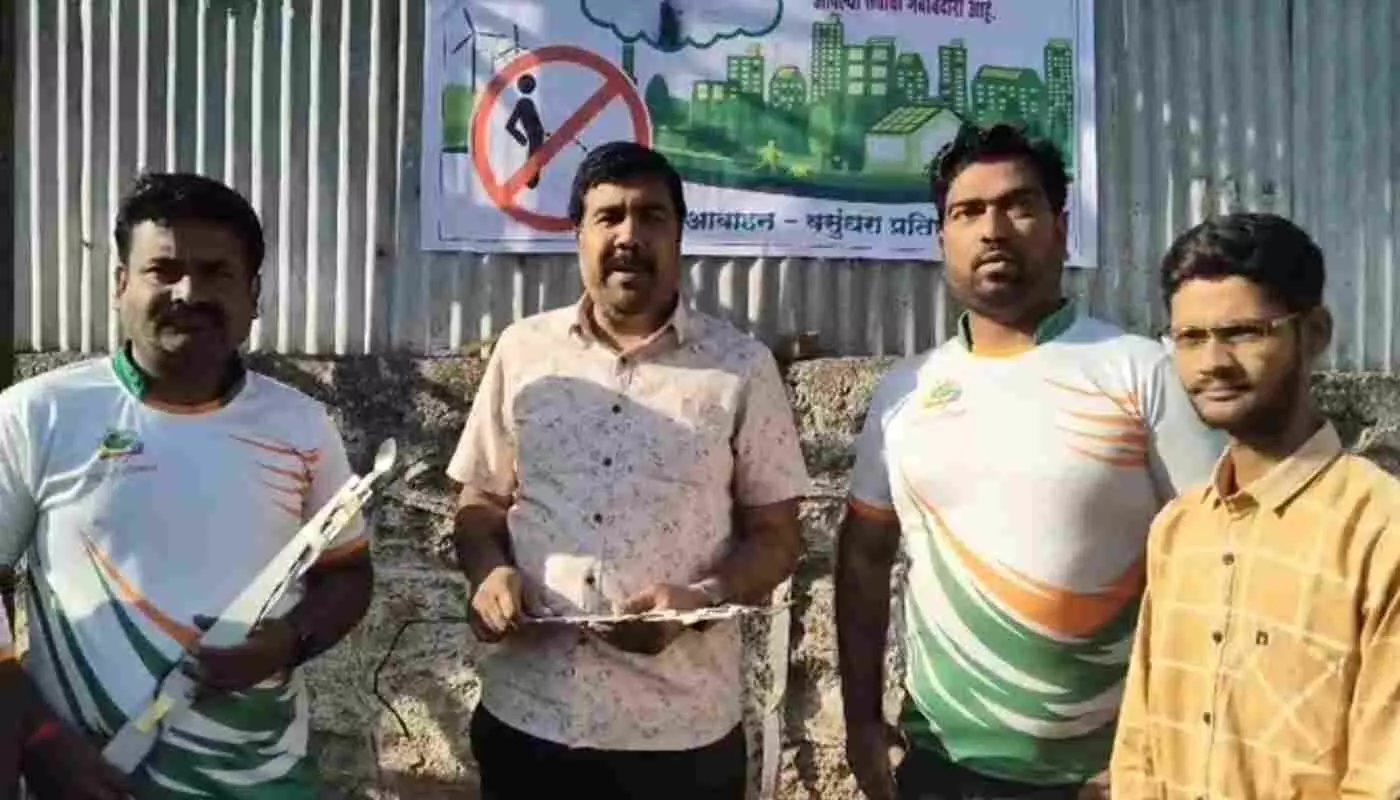 “Be careful… you might get electrocuted if you urinate in the open!”—Latur’s unique 3 Idiots-style public awareness campaign has become the talk of the town. “Be careful… you might get electrocuted if you urinate in the open!”—Latur’s unique 3 Idiots-style public awareness campaign has become the talk of the town.