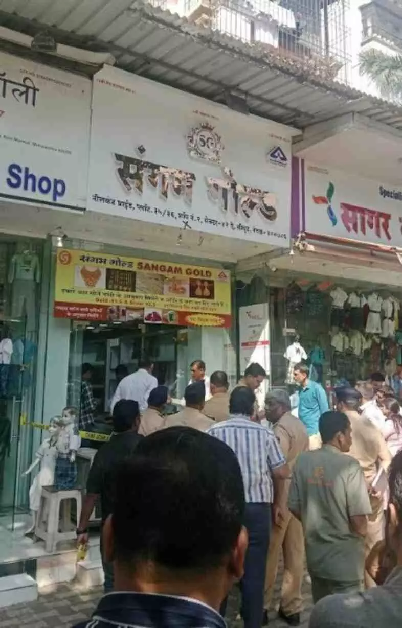 A daring daylight robbery in Seawood A daring daylight robbery in Seawood