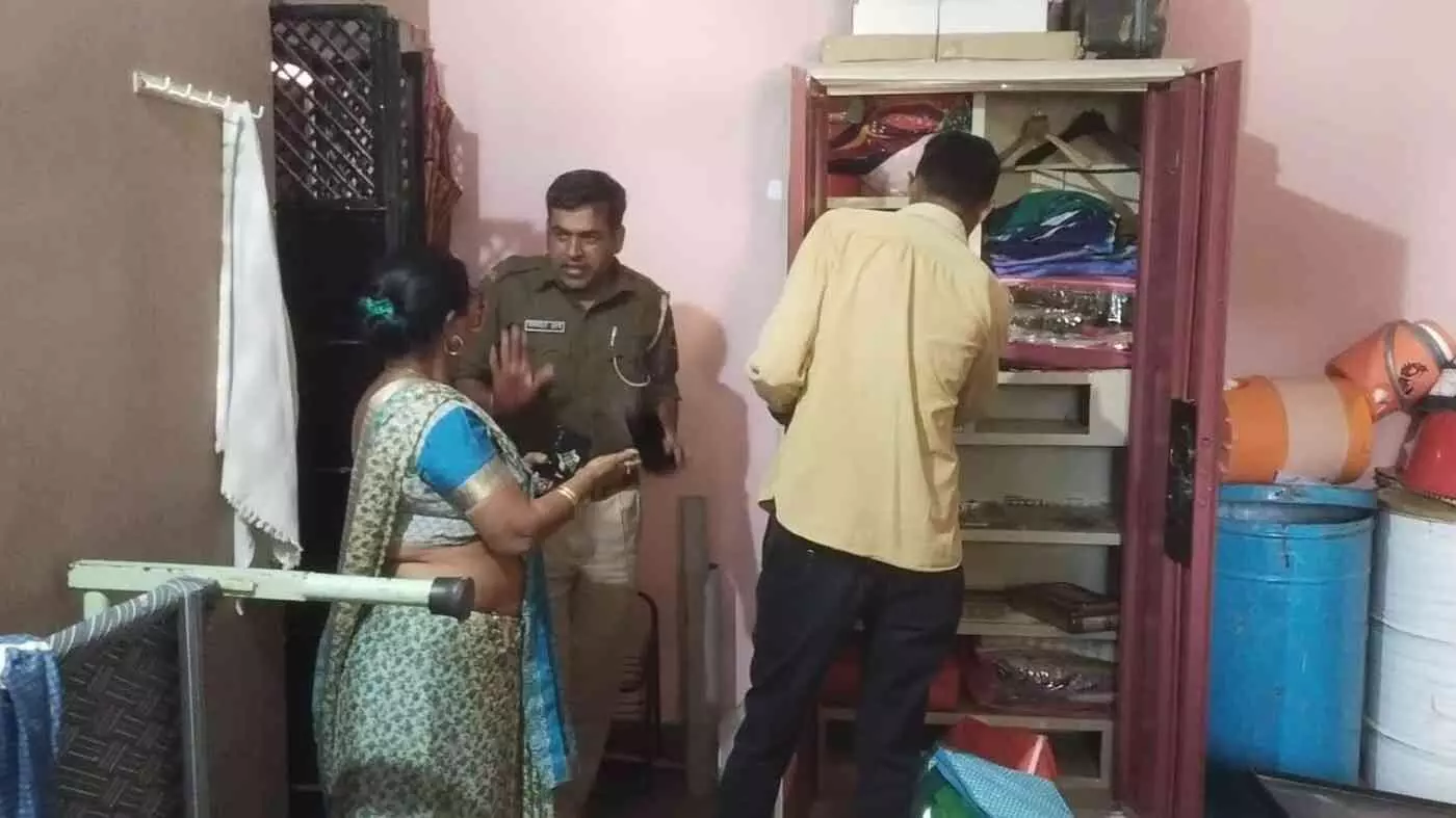 Thieves targeted the empty house of the Village Development Officer Thieves targeted the empty house of the Village Development Officer