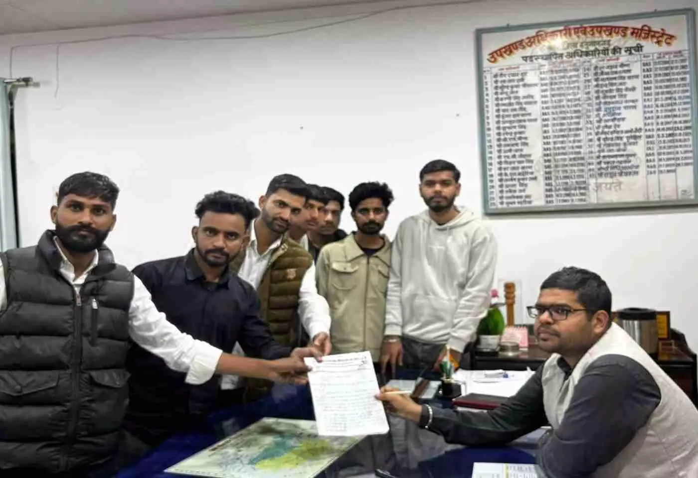 Negligence in private school buses in Nohar, student organization SFI submitted a memorandum to the subdivision officer