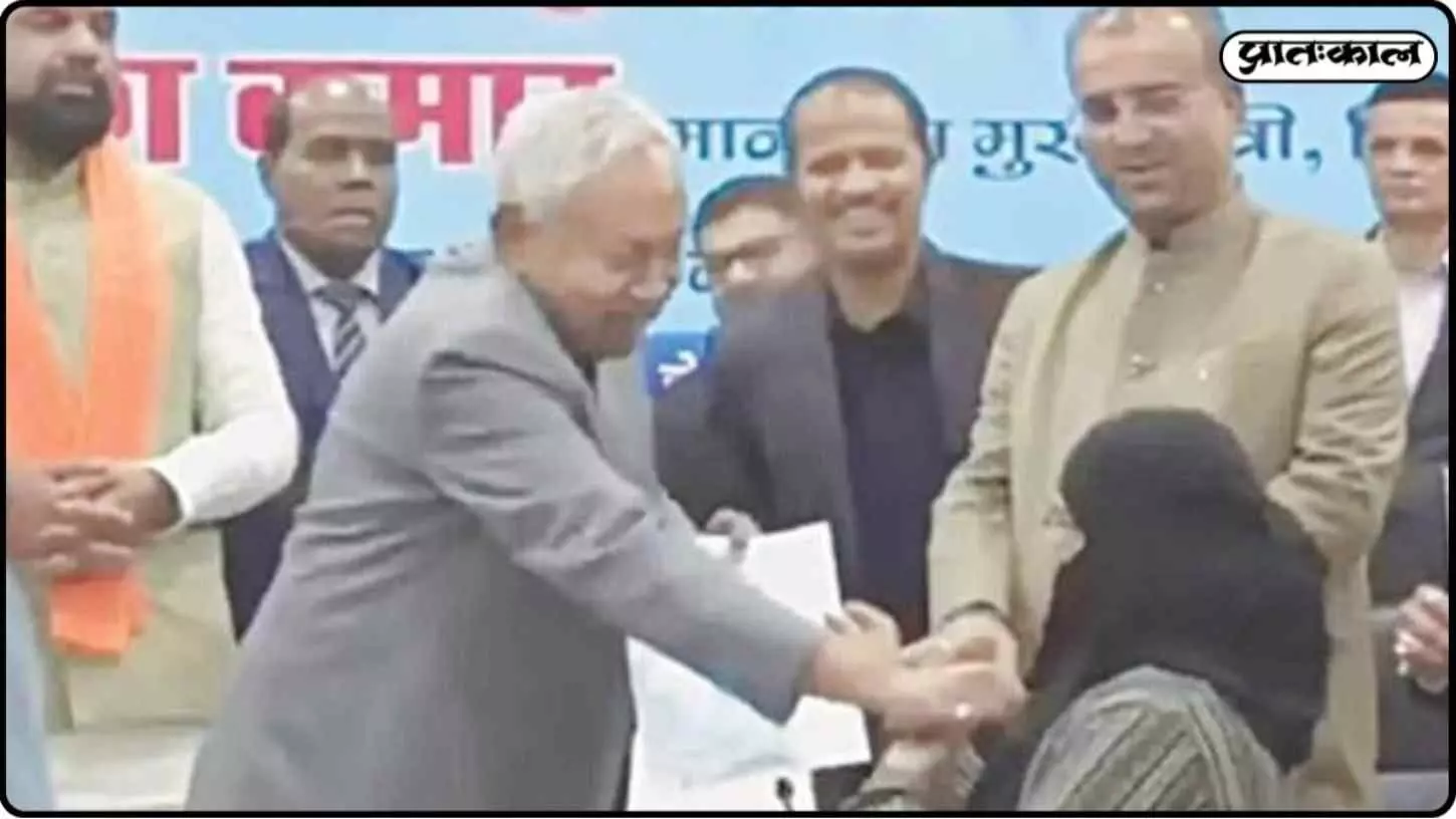 A new twist in the hijab controversy: A story caught between government job and college A new twist in the hijab controversy: A story caught between government job and college