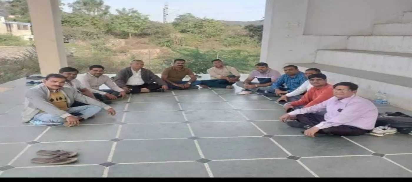 Review meeting on the preparations for the district level cricket competition organized by All India Acharya Brahmin Seva Sangh Udaipur.