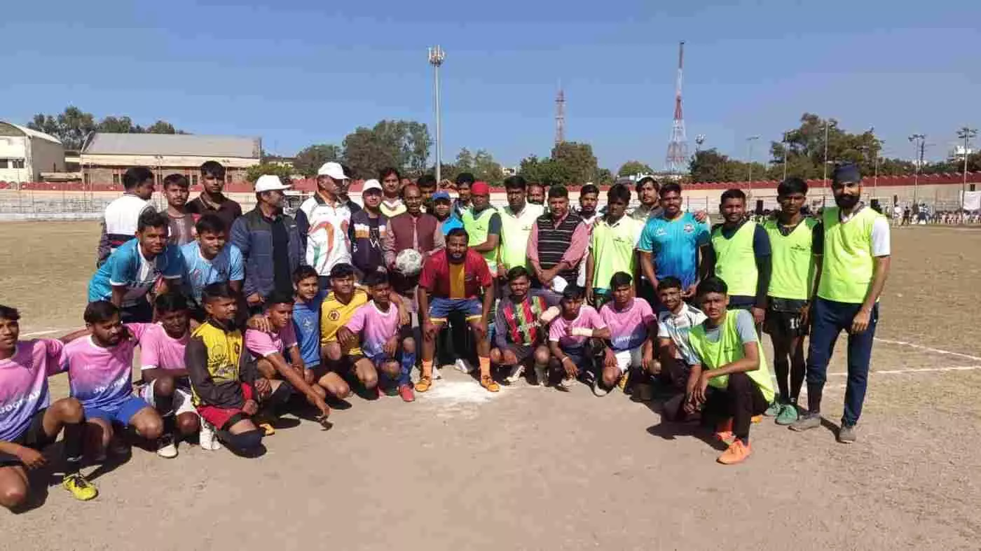 Jhadols football team lost by two goals in the MP Sports Festival Jhadols football team lost by two goals in the MP Sports Festival