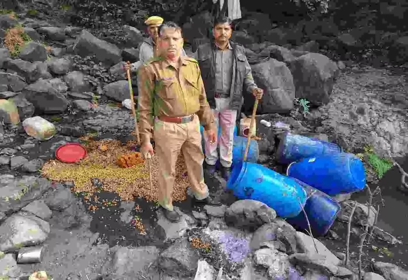 Excise department cracks down on illegal liquor trade in Pratapgarh, registers 12 cases, destroys 7,000 liters of liquor wash Excise department cracks down on illegal liquor trade in Pratapgarh, registers 12 cases, destroys 7,000 liters of liquor wash