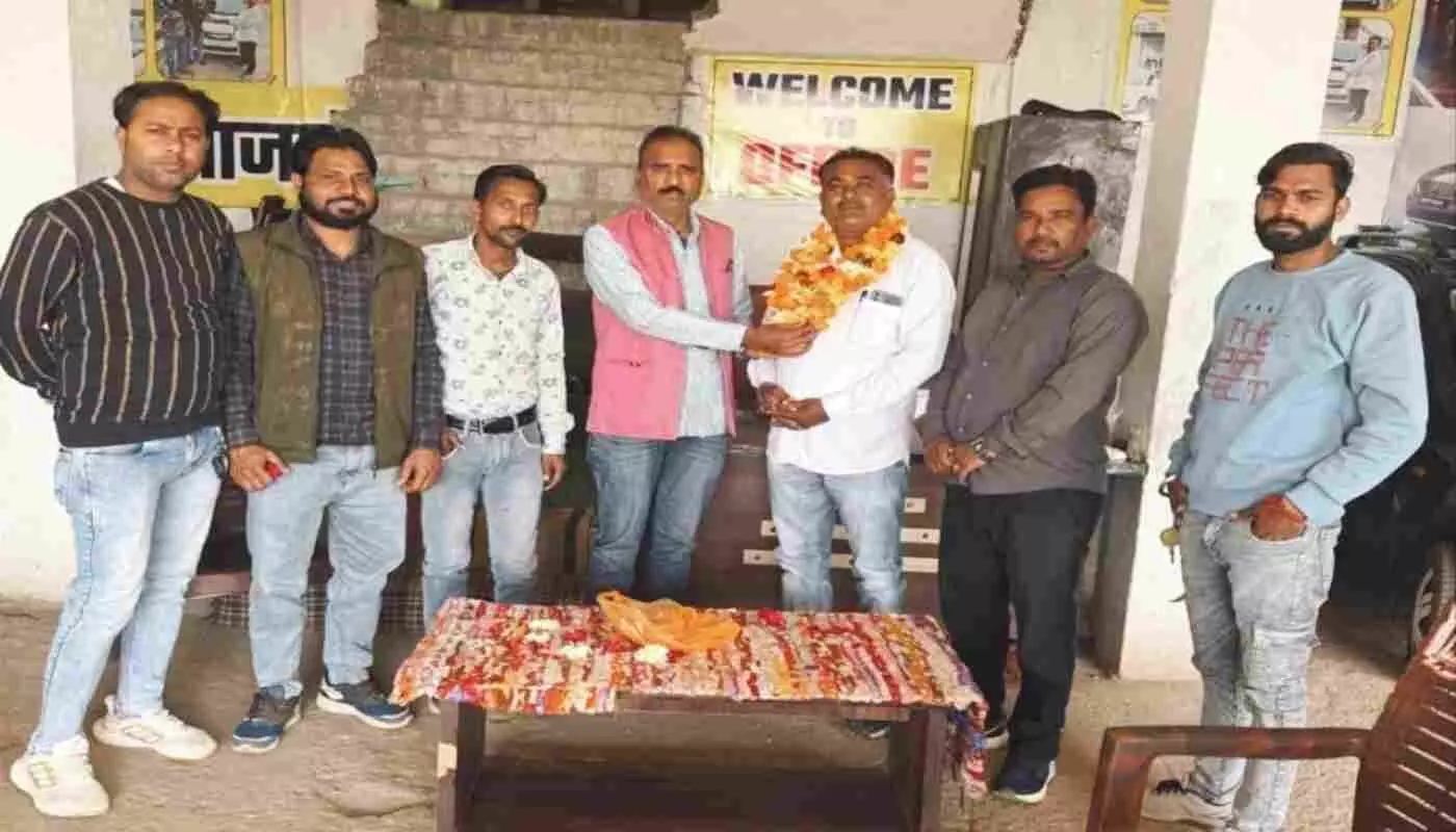 Suresh Bhand became the working president of the All India Free Nomadic Tribes Federation of Rajasthan. Suresh Bhand became the working president of the All India Free Nomadic Tribes Federation of Rajasthan.