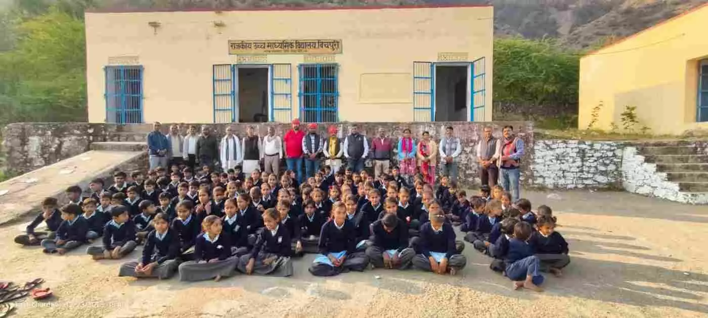 Sawai Madhopur: Childrens faces lit up in the bitter cold Sawai Madhopur: Childrens faces lit up in the bitter cold