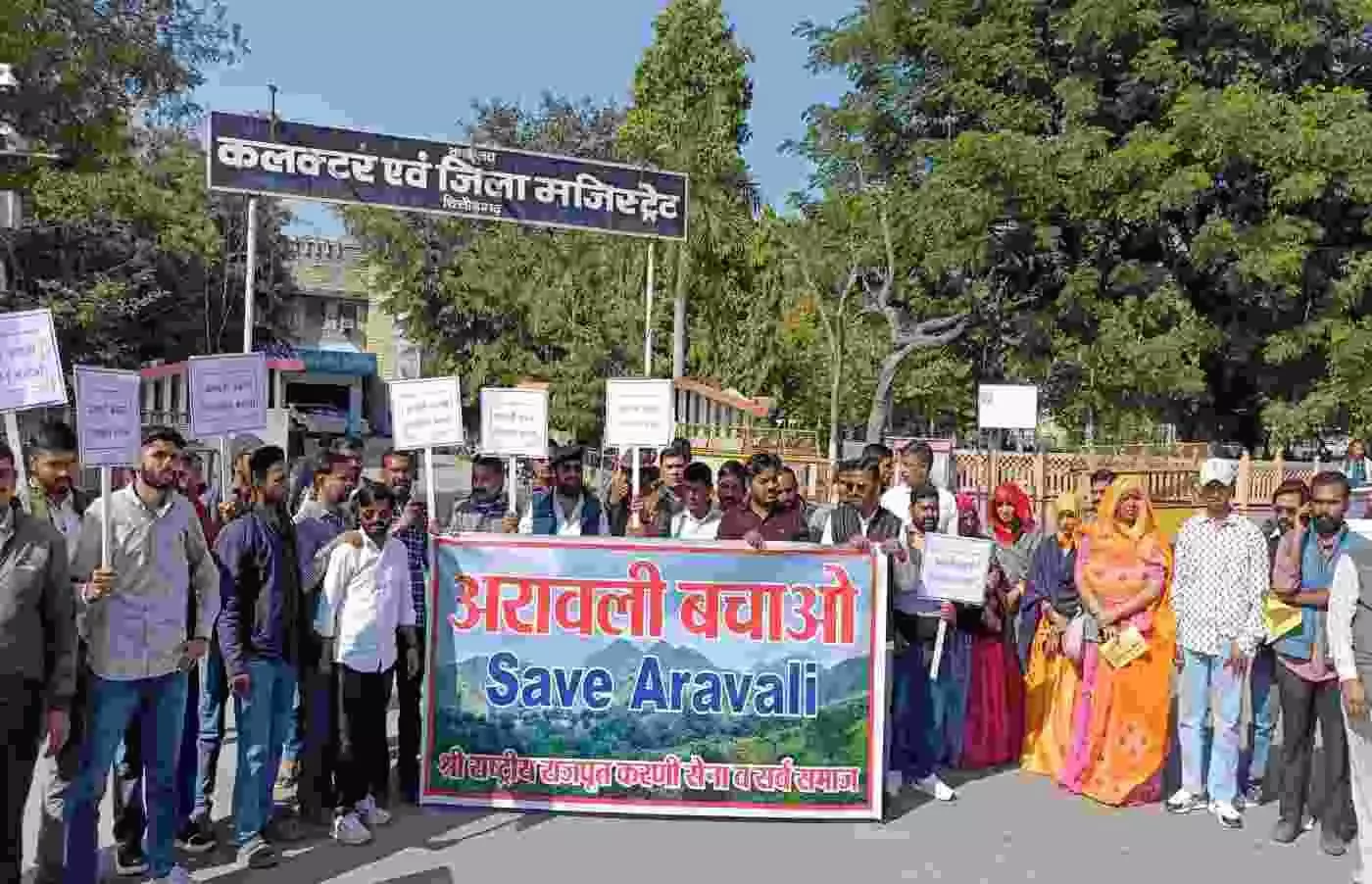 Karni Sena demands protection of Aravalli, submits memorandum to PM and CM