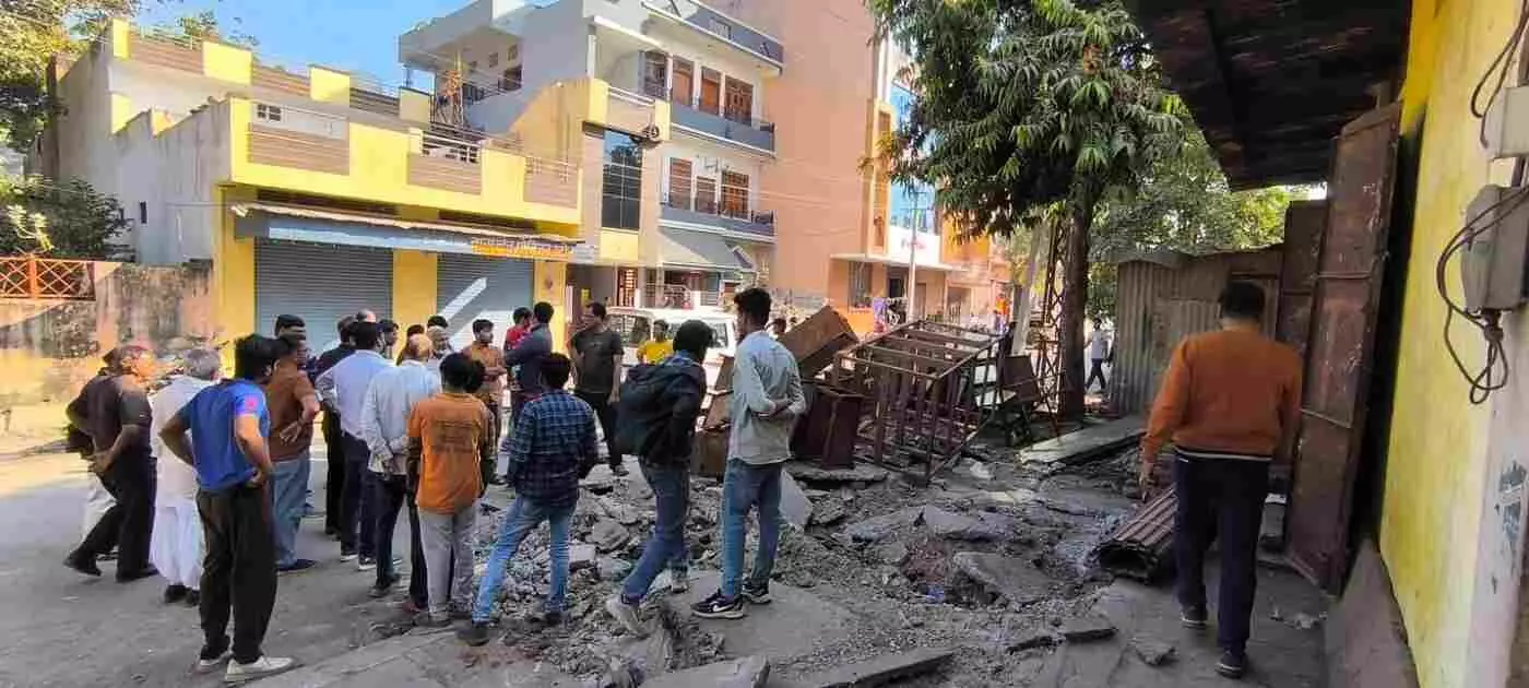 Illegal encroachments around the unique Hanuman temple in Chittorgarh were removed. Illegal encroachments around the unique Hanuman temple in Chittorgarh were removed.