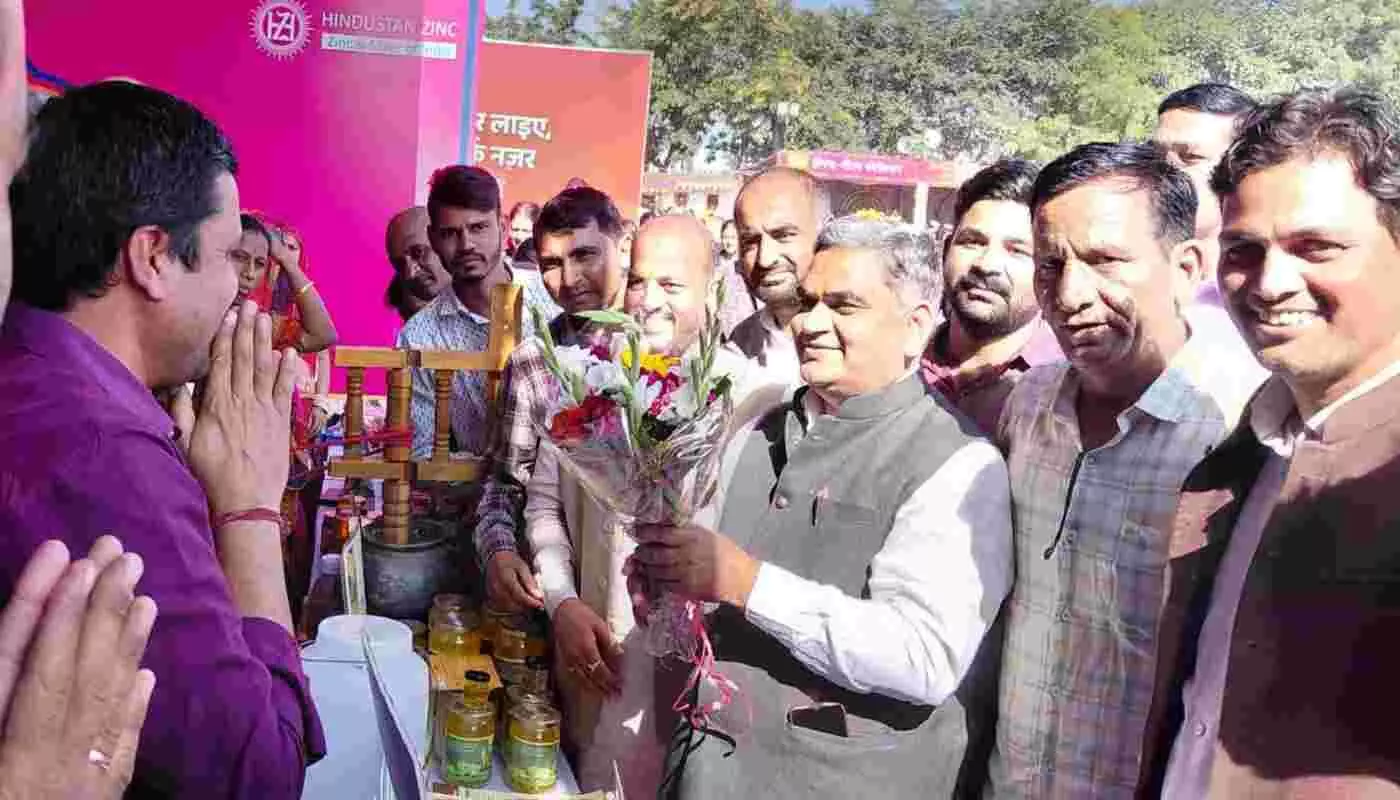 Hindustan Zincs Sakhi stall at the National Swadeshi Fair receives wide appreciation, providing new direction to women and farmers Hindustan Zincs Sakhi stall at the National Swadeshi Fair receives wide appreciation, providing new direction to women and farmers