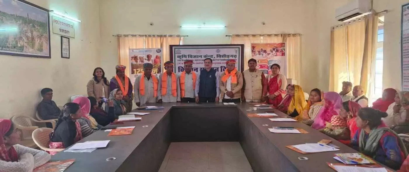 Kaknrava: An important meeting of CLG members concluded under the chairmanship of Deputy Superintendent of Police. Kaknrava: An important meeting of CLG members concluded under the chairmanship of Deputy Superintendent of Police.