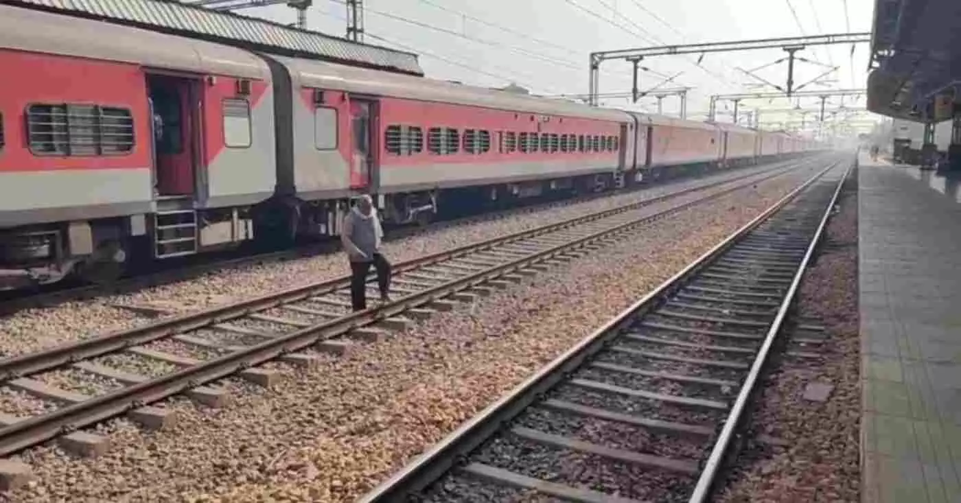 Priority given to Aadhaar verified passengers in online ticket booking