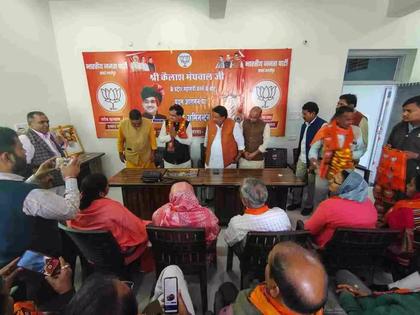 BJPs newly appointed state general secretary Kailash Meghwal received a grand welcome in Sawai Madhopur, and party workers felicitated him enthusiastically.
