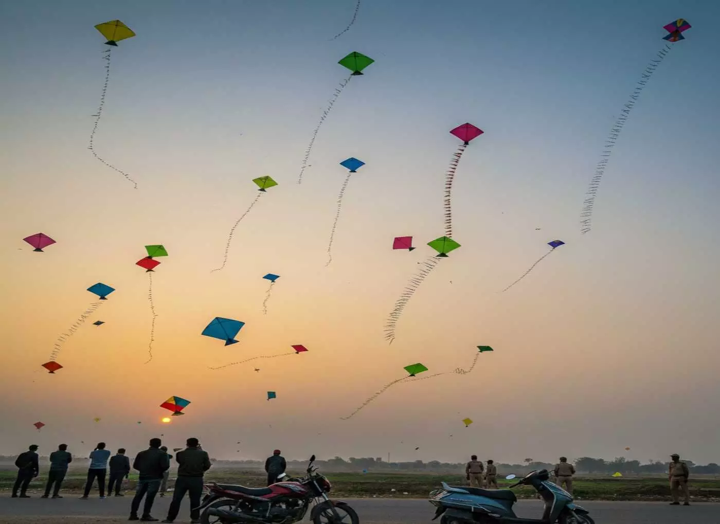 Metal-mixed Chinese thread banned in Jhalawar, kite flying restrictions imposed Metal-mixed Chinese thread banned in Jhalawar, kite flying restrictions imposed