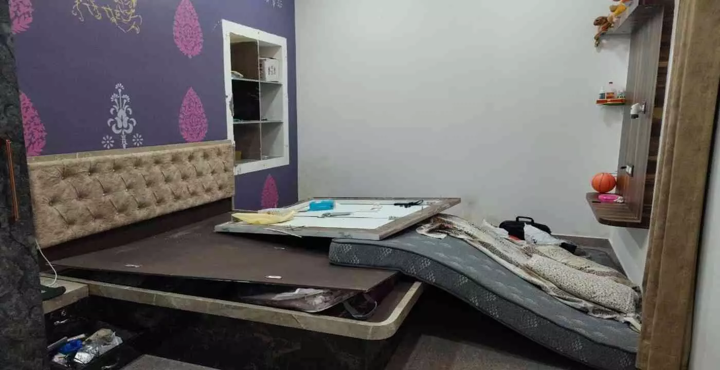 A sensational theft of Rs 26.20 lakh from a vacant house in broad daylight, creating panic in Manpura. A sensational theft of Rs 26.20 lakh from a vacant house in broad daylight, creating panic in Manpura.