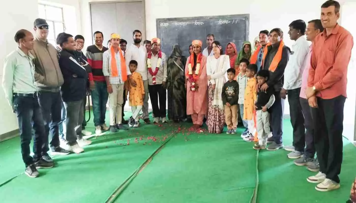 Rural daughters historic journey: Manju Meena of Abhaypur Panchayat selected for four prestigious positions simultaneously, sparking celebrations in the village and district. Rural daughters historic journey: Manju Meena of Abhaypur Panchayat selected for four prestigious positions simultaneously, sparking celebrations in the village and district.